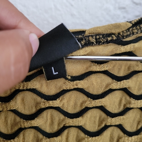 Lisa Bayne Assymetrical Tunic Size Large - Picture 6 of 6